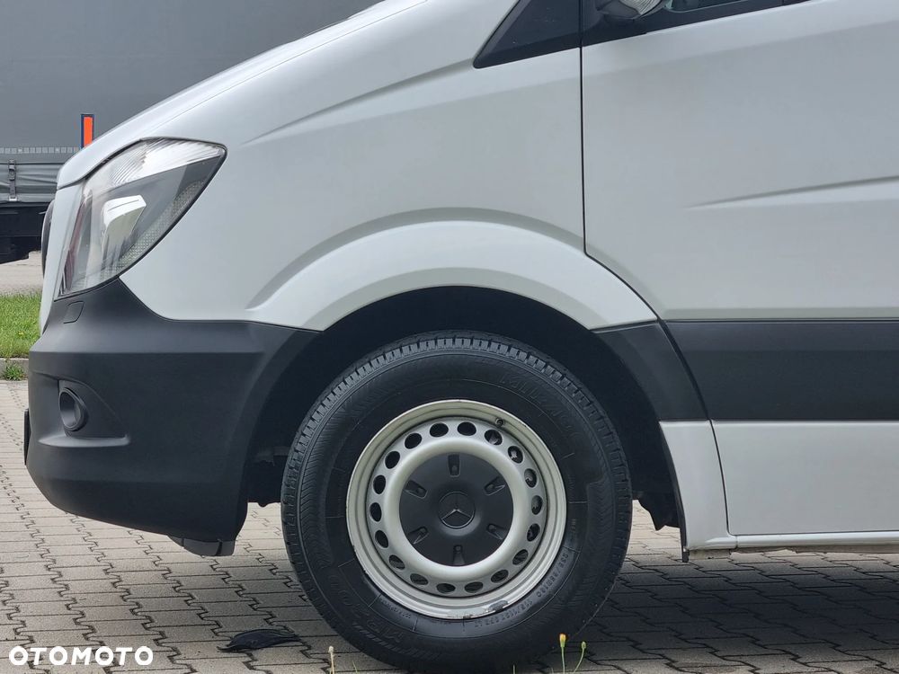 Mercedes-Benz Sprinter - 37