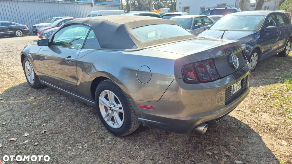 Ford Mustang 3.7 V6 - 8