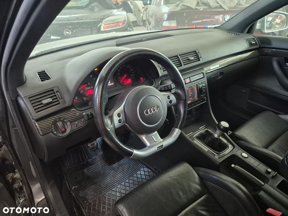 Audi RS4 Avant Avant - 6
