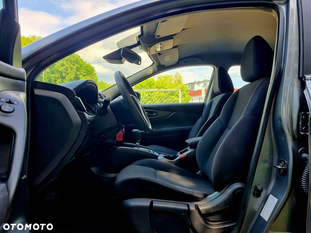 Nissan Qashqai 1.2 DIG-T Visia Xtronic - 9