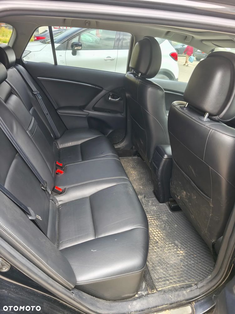 Toyota Avensis 2.0 Prestige EU5 - 6