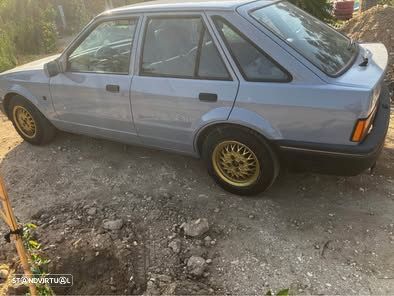 Ford Escort - 3