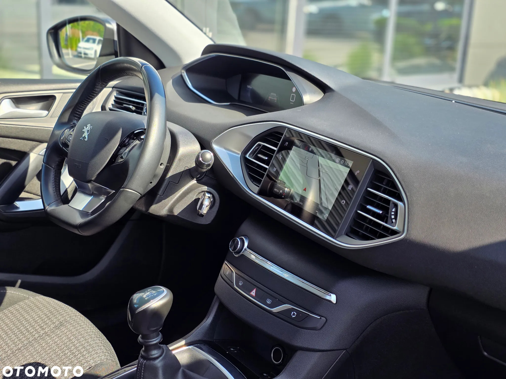 Peugeot 308 SW 1.5 BlueHDi Allure S&S - 31