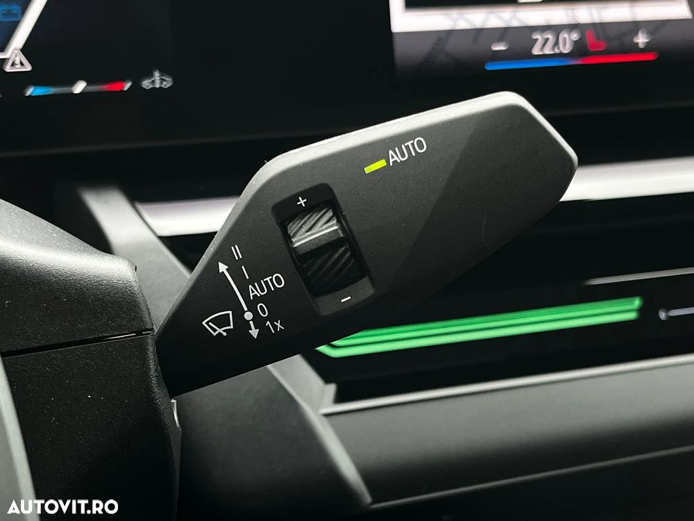 BMW Seria 5 520i AT MHEV - 18