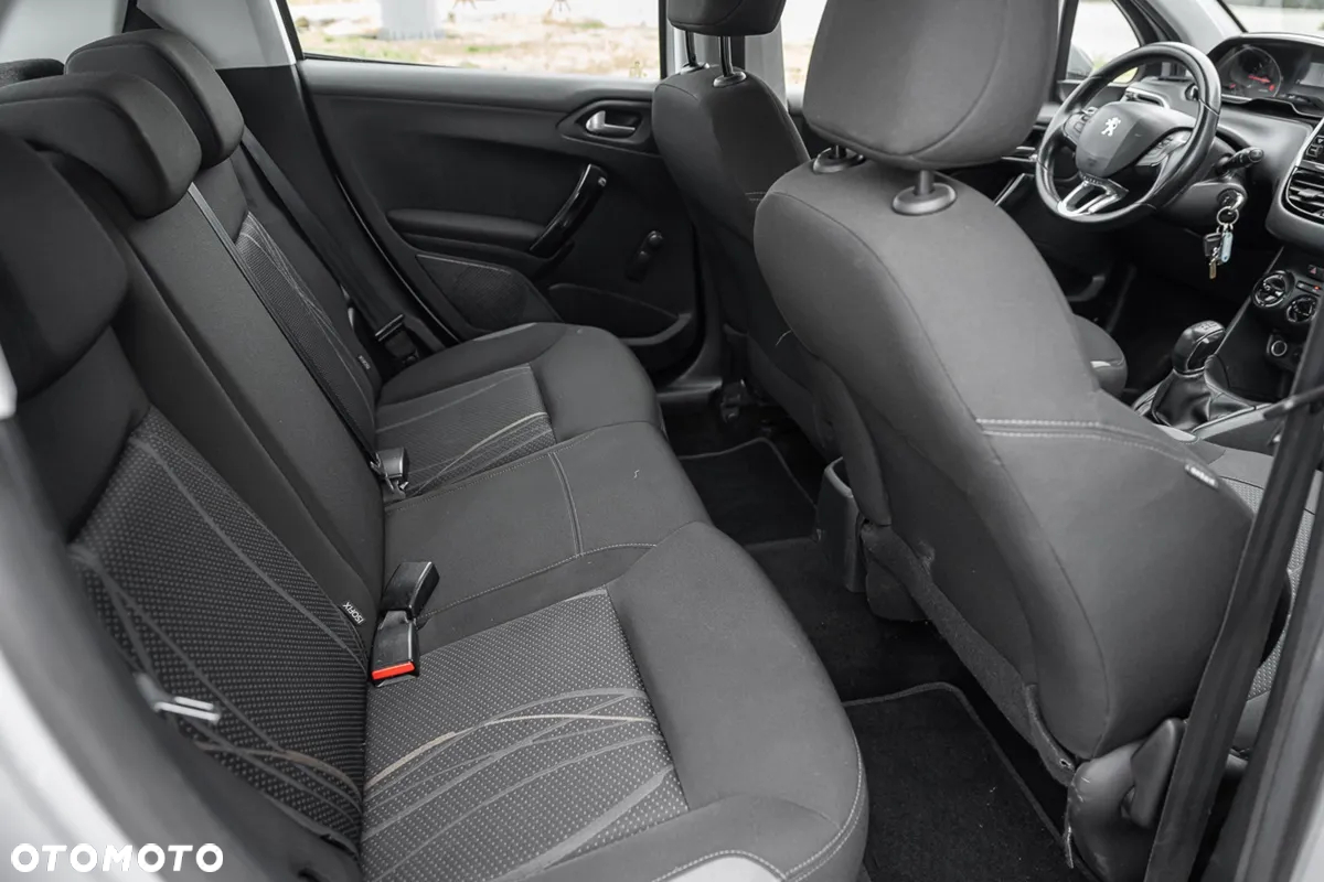 Peugeot 208 1.0 VTi Active - 28
