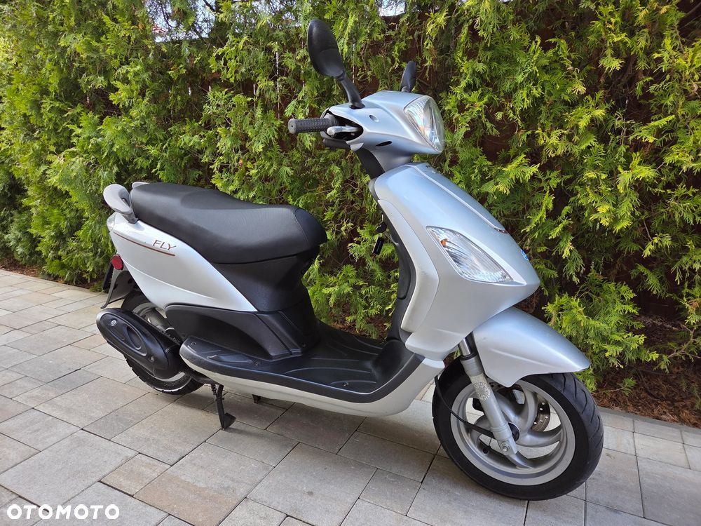 Piaggio FLY - 1