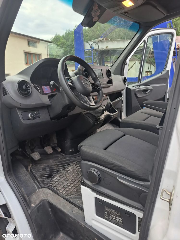 Mercedes-Benz Sprinter - 7