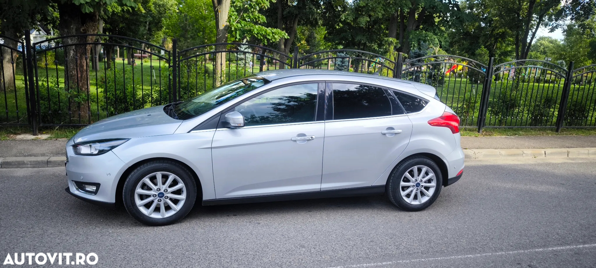 Ford Focus 1.5 EcoBlue Start-Stopp-System TITANIUM - 2