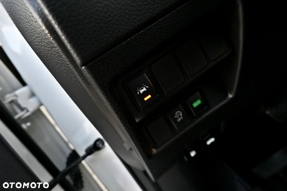 Nissan Qashqai 1.3 DIG-T N-Connecta DCT - 35