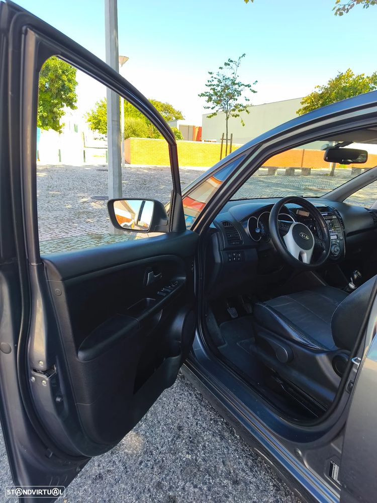 Kia Venga 1.4 CRDi TX ISG - 9