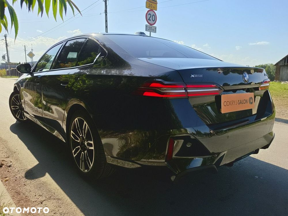 BMW Seria 5 520d xDrive mHEV M Sport - 11