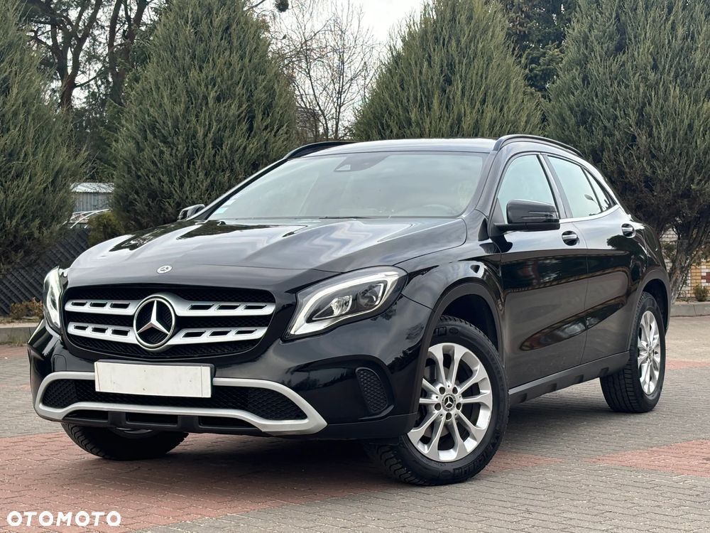 Mercedes-Benz GLA - 1