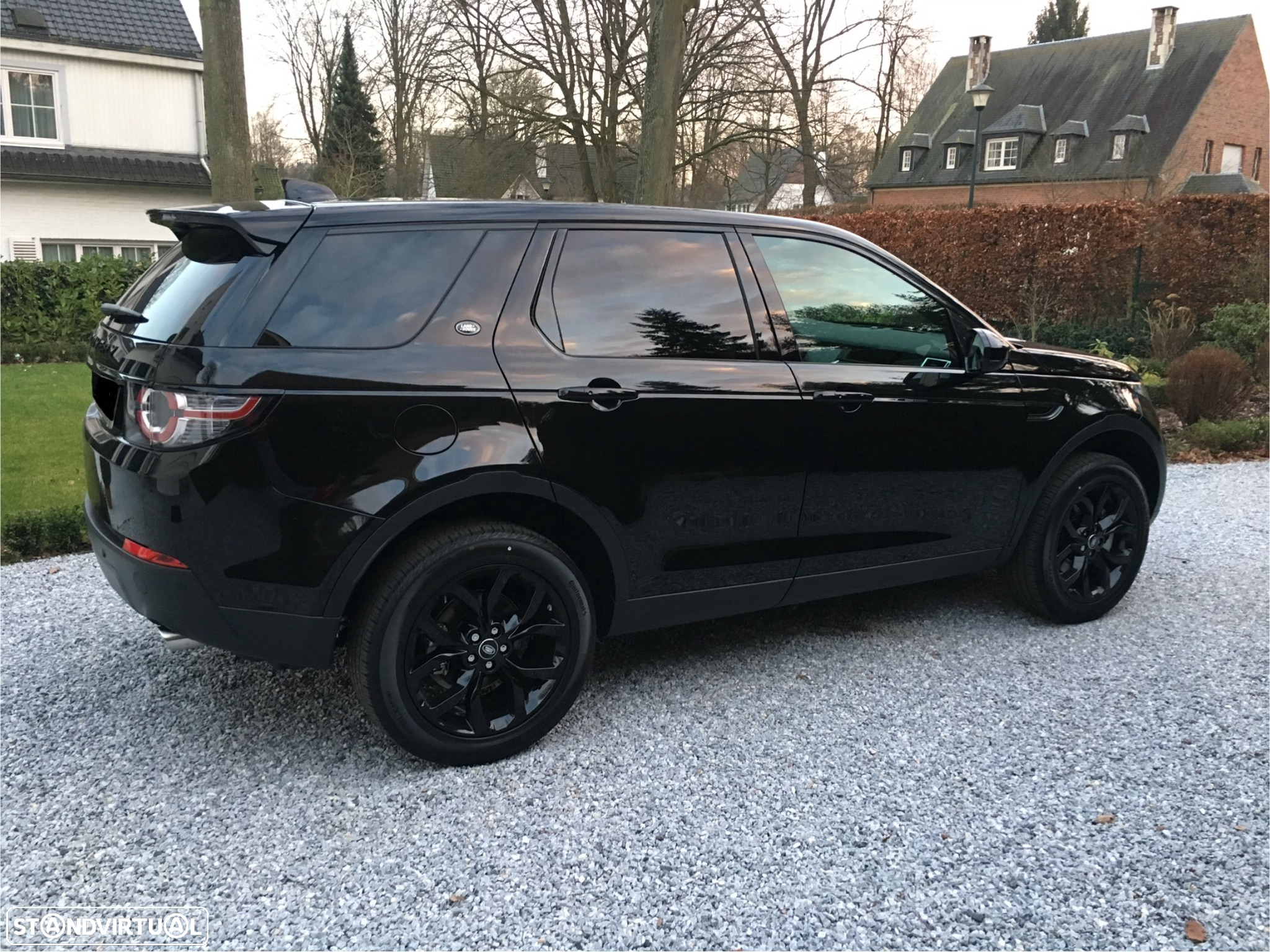 Land Rover Discovery Sport 2.0 TD4 HSE Luxury 7L Auto - 5
