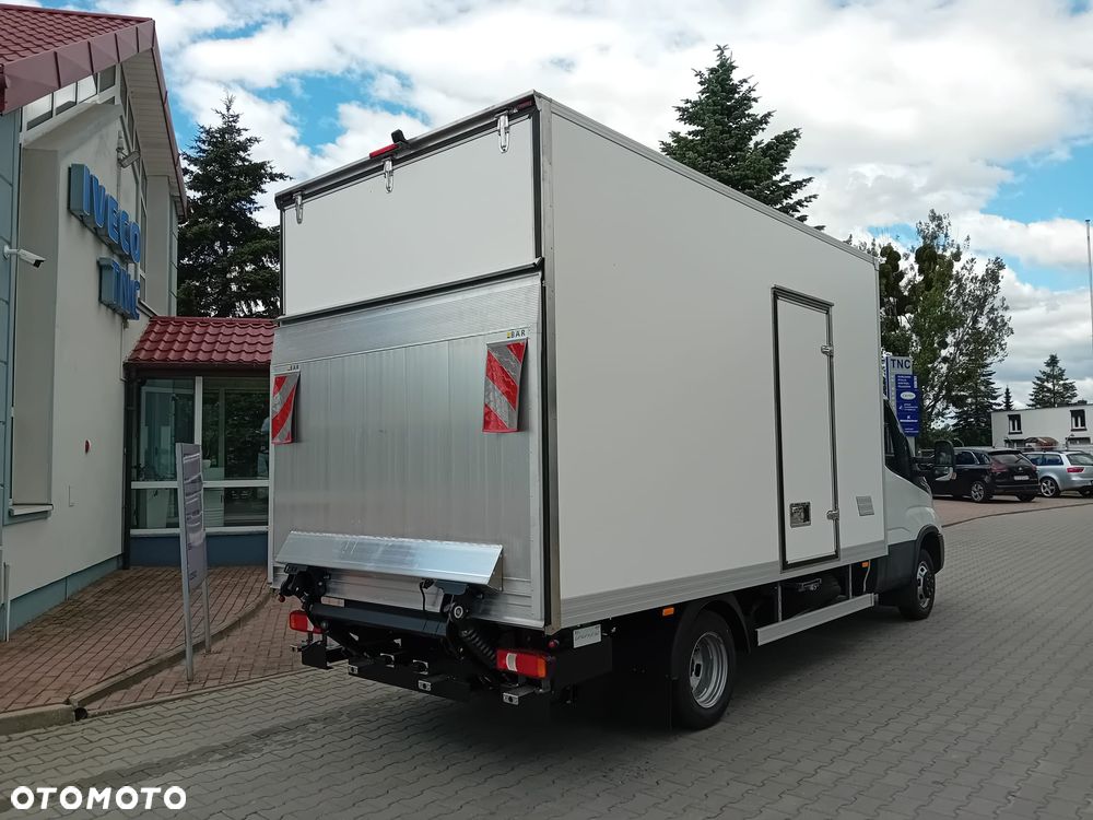 Iveco DAILY 50C18HA8Z 3.0 180KM Hi-Matic Kontener + Winda - 5