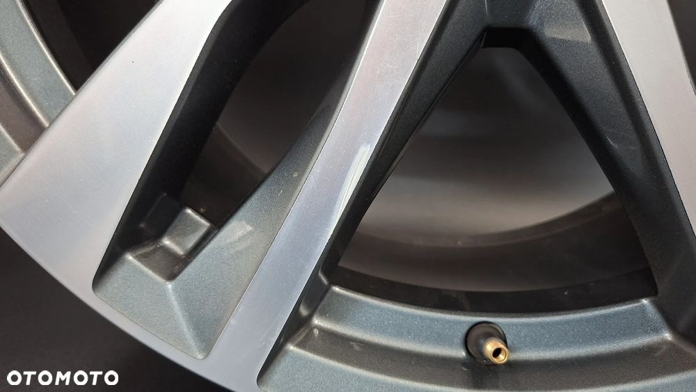 Felga Aluminiowa 19 Audi A6 C8 5x112 ET 40 4K0601025H - 3
