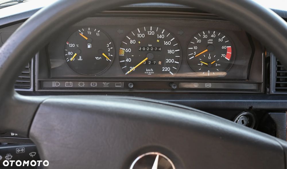 Mercedes-Benz W201 (190) - 16