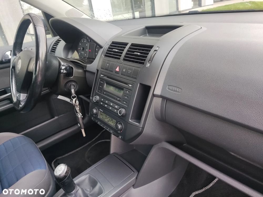 Volkswagen Polo 1.2 Tour Edition - 27