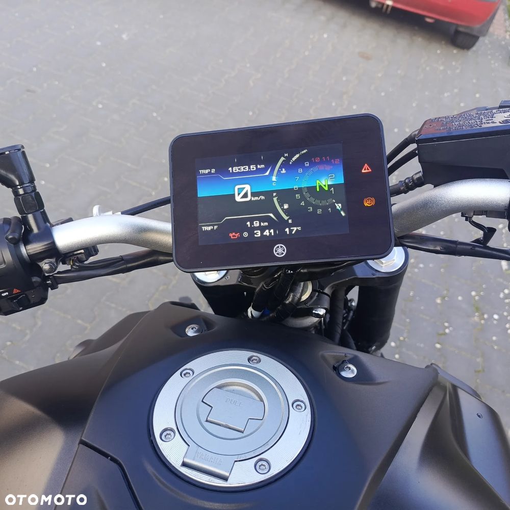 Yamaha MT - 8