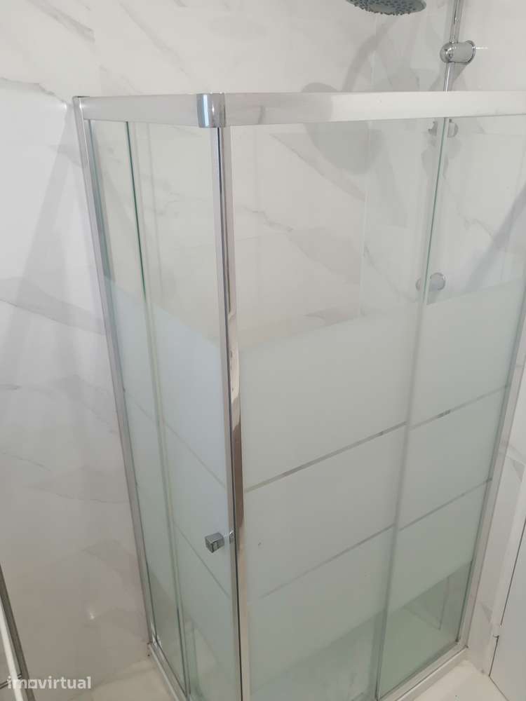 Apartamento T0 pronto a habitar em Amadora - Grande imagem: 4/11