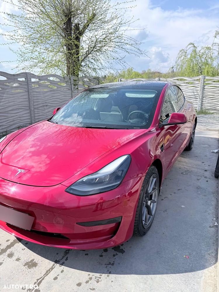 Tesla Model 3 - 4
