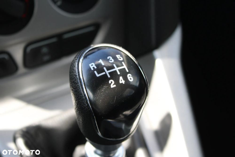 Ford Focus 1.0 EcoBoost STart-Stopp-System TITANIUM - 30