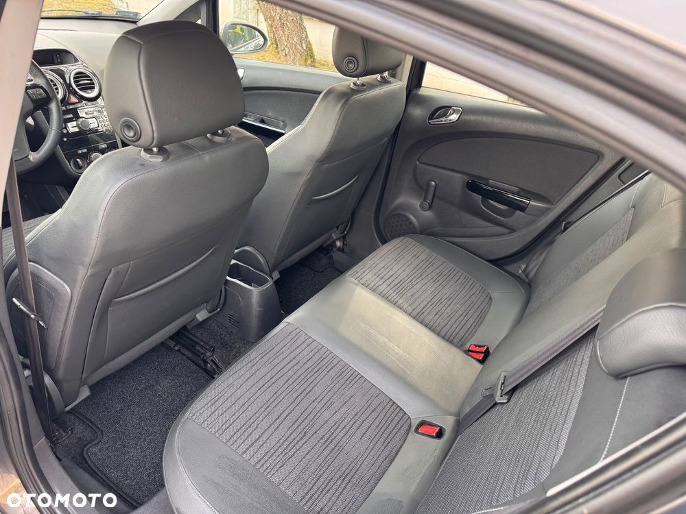 Opel Corsa 1.4 16V Graphite - 18