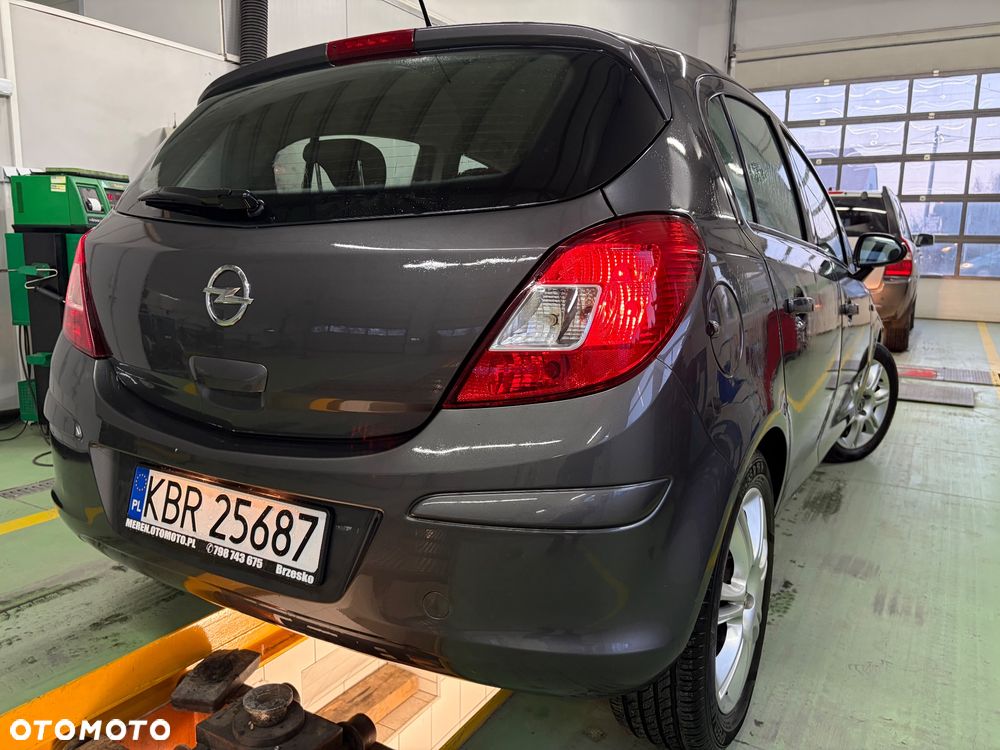 Opel Corsa 1.2 16V Enjoy - 13