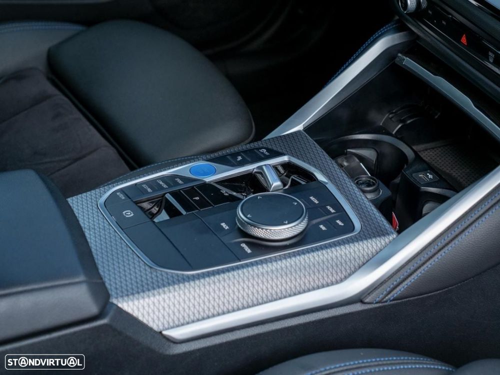 BMW i4 eDrive35 Desportiva M - 20