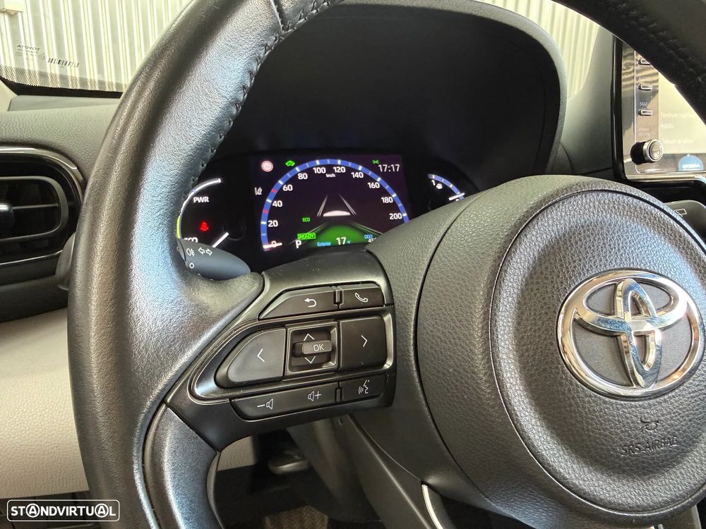 Toyota Yaris Cross 1.5 HDF Comfort Plus - 21