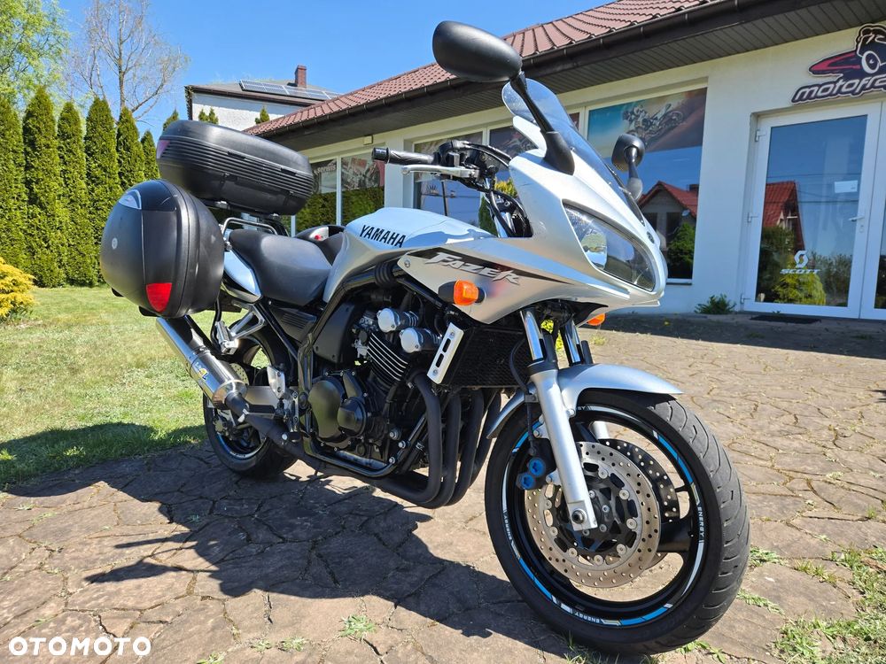 Yamaha FZS - 2
