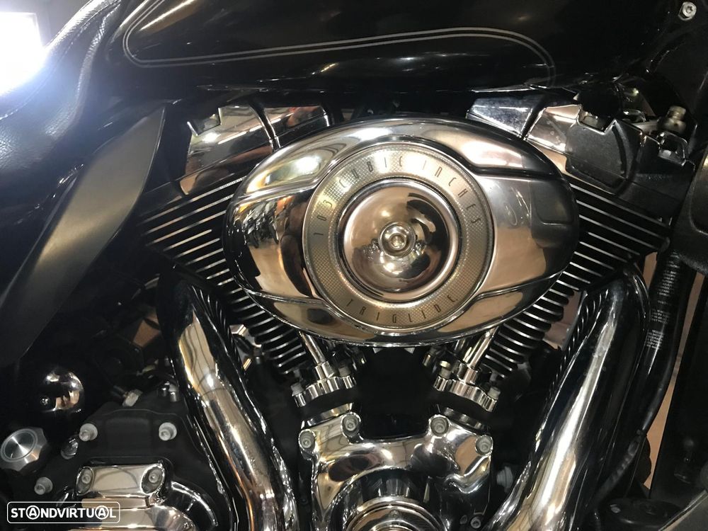 Harley-Davidson FLHTCU TRI GLIDE ULTRA CLASSIC - 14