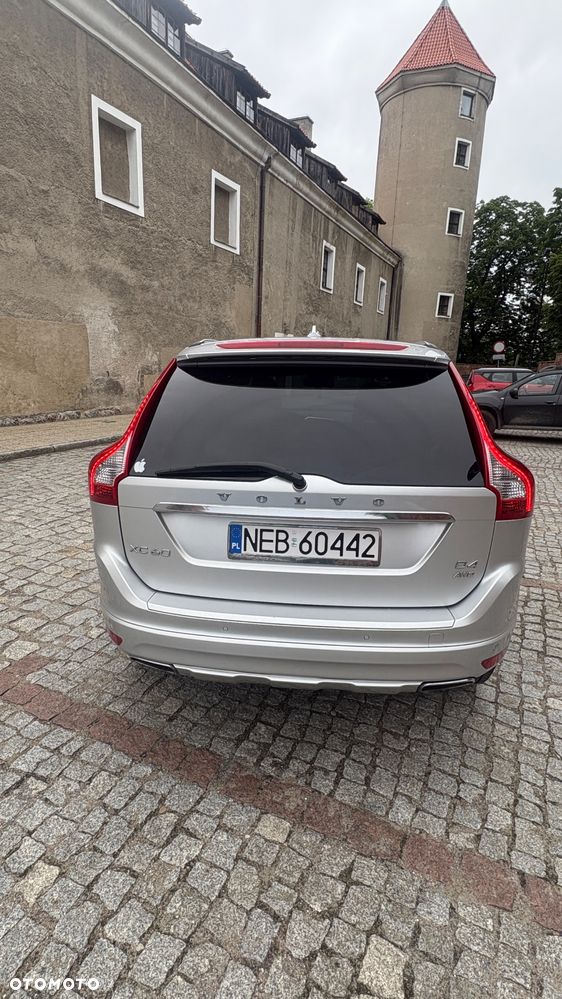 Volvo XC 60 2.4D AWD Momentum - 4