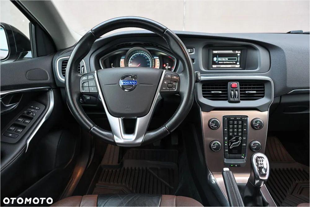 Volvo V40 Cross Country D3 Summum - 28
