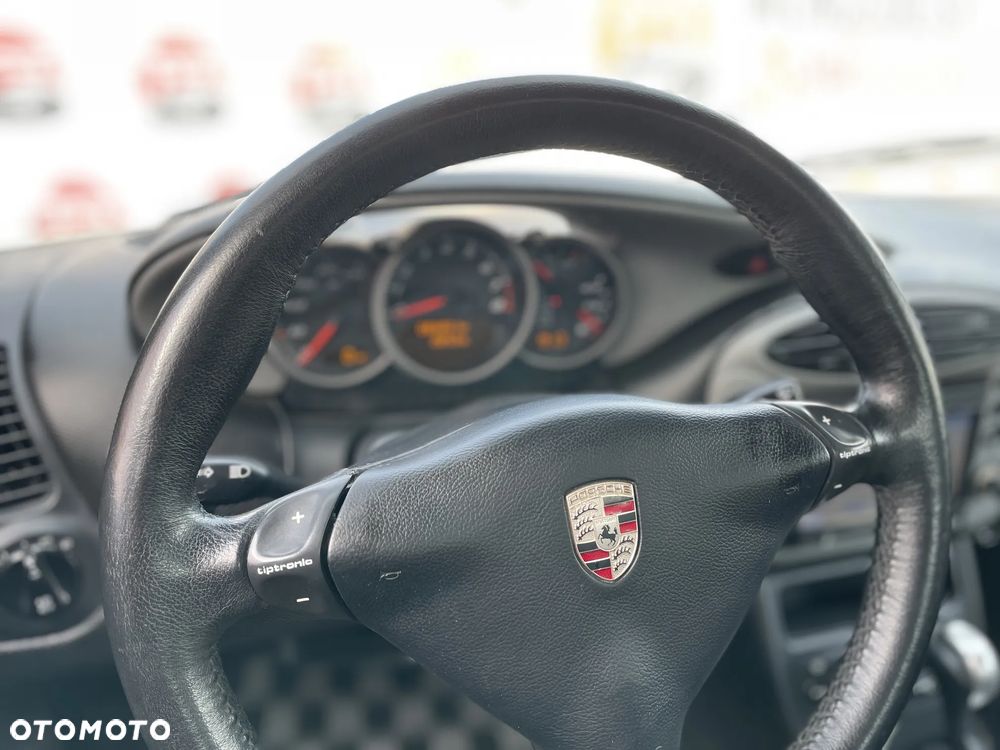 Porsche Boxster - 19