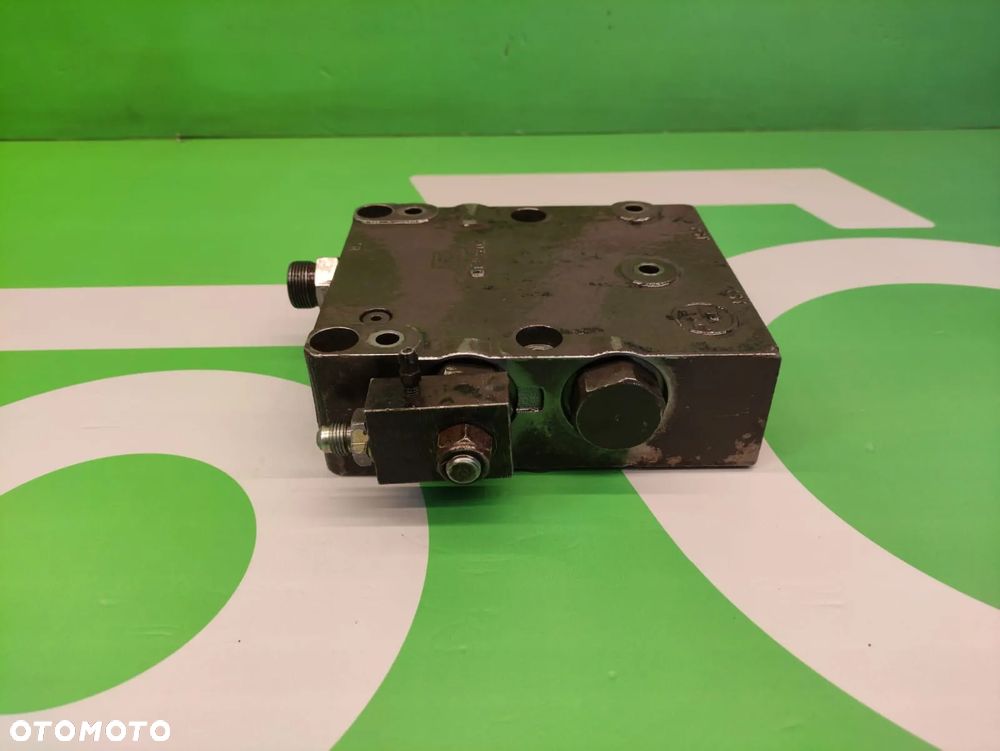 Zawór hamulca hydraulicznego 60749D 3797004M2 Massey Ferguson 7618 - 2