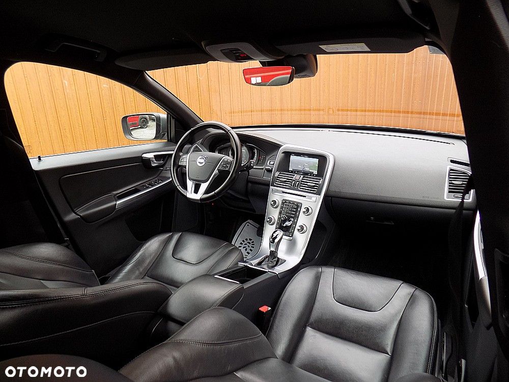 Volvo XC 60 D4 Geartronic Summum - 21