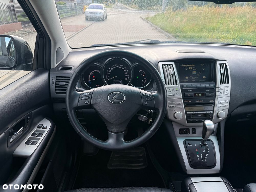 Lexus RX - 25