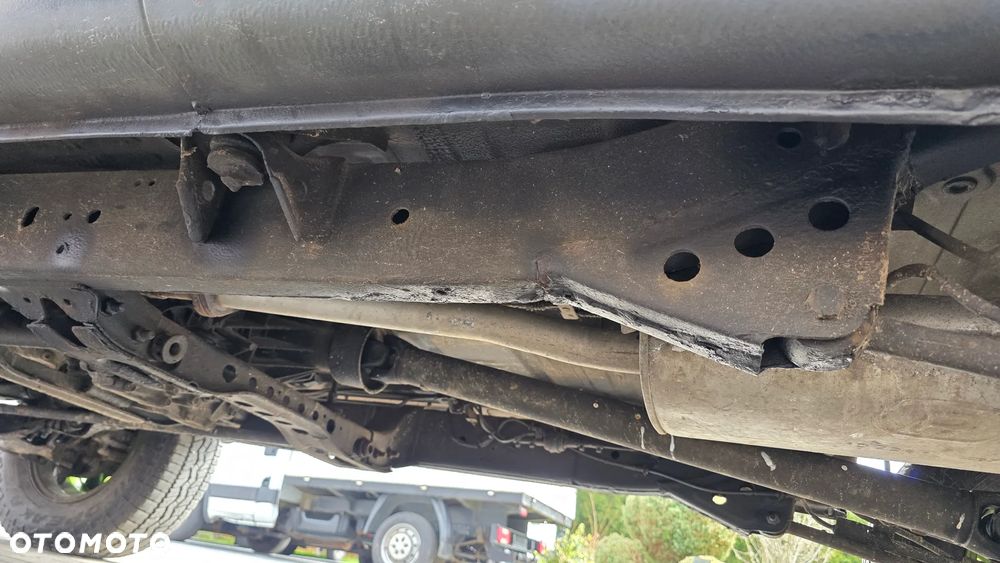 Nissan Terrano 2.7 TDi Comfort - 19