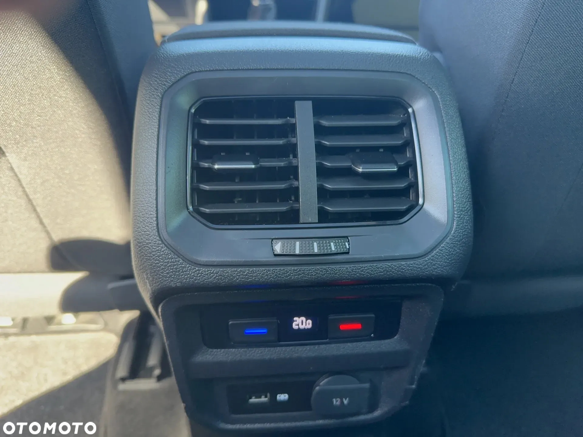 Volkswagen Tiguan - 35