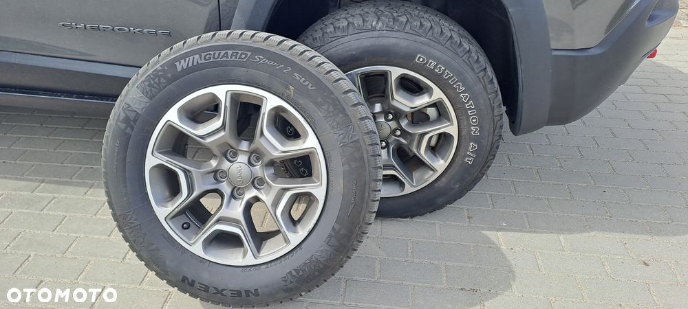Jeep Cherokee 3.2 V6 Active Drive Lock Trailhawk - 31