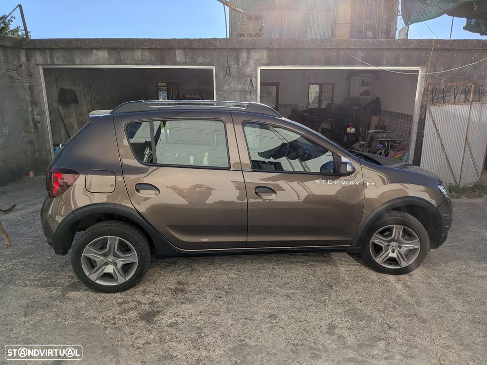 Dacia Sandero Stepway SCe 75 Essential - 2