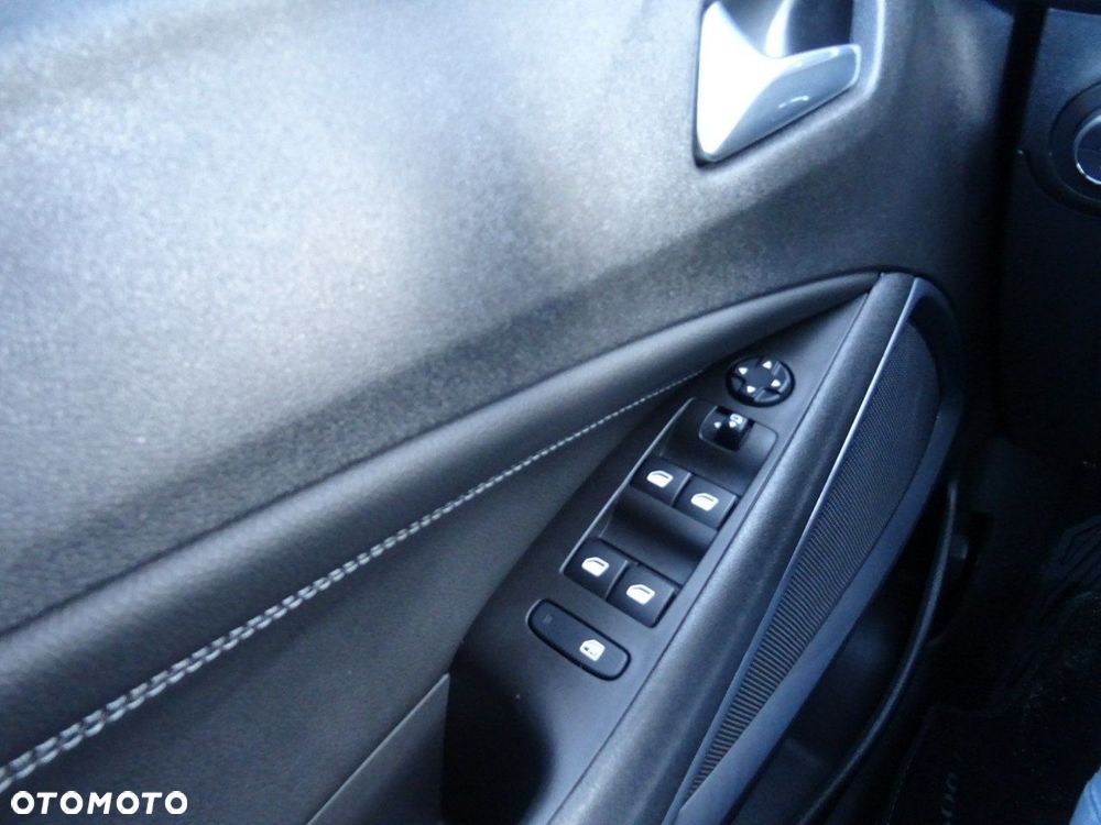 Opel Crossland X - 16