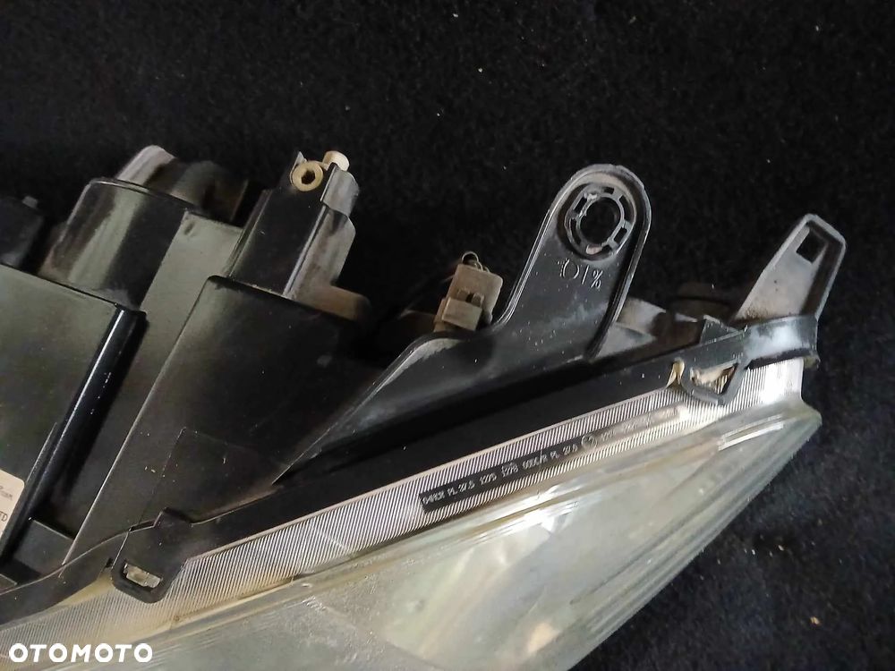 Peugeot 308 Lampa przednia lewa. - 3