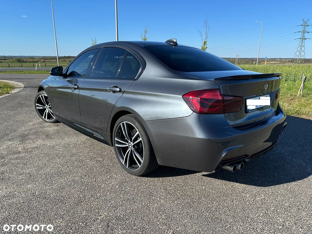 BMW Seria 3 330d xDrive Sport-Aut Blue Performance Sport Line - 8
