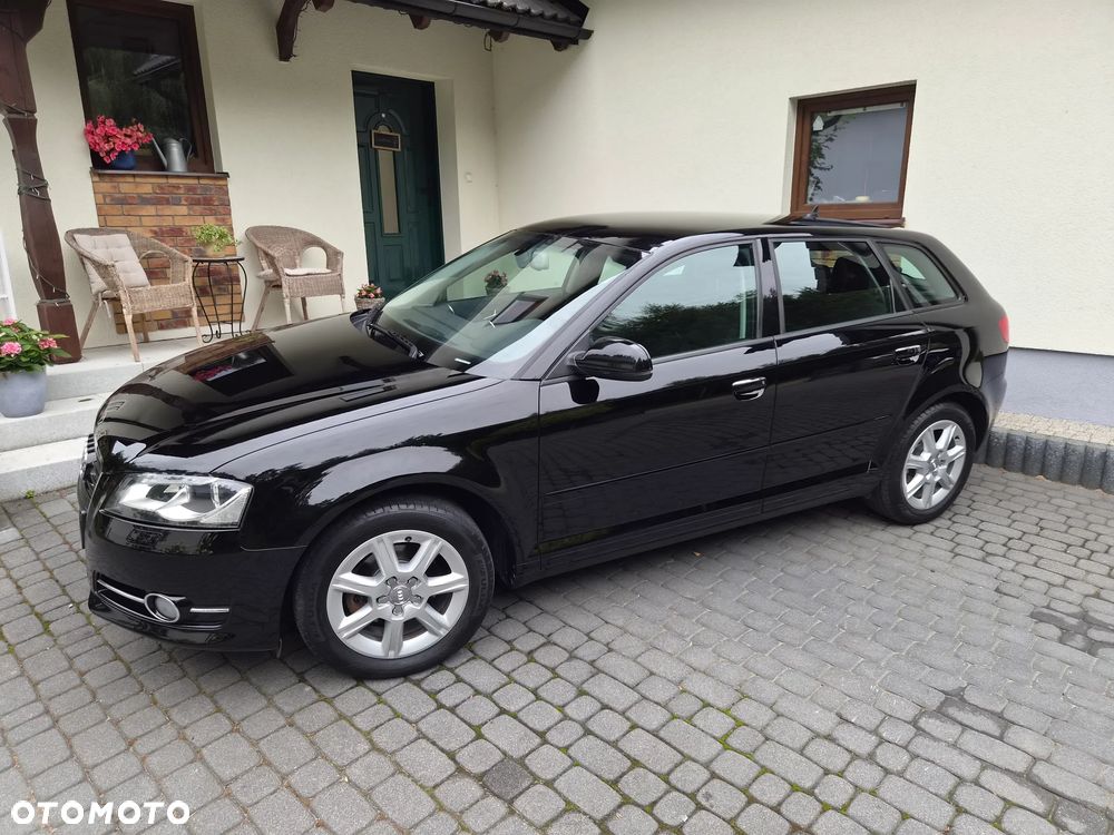 Audi A3 Sportback 1.6 TDI S tronic Attraction - 3