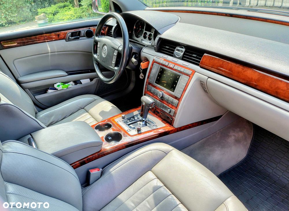 Volkswagen Phaeton - 6