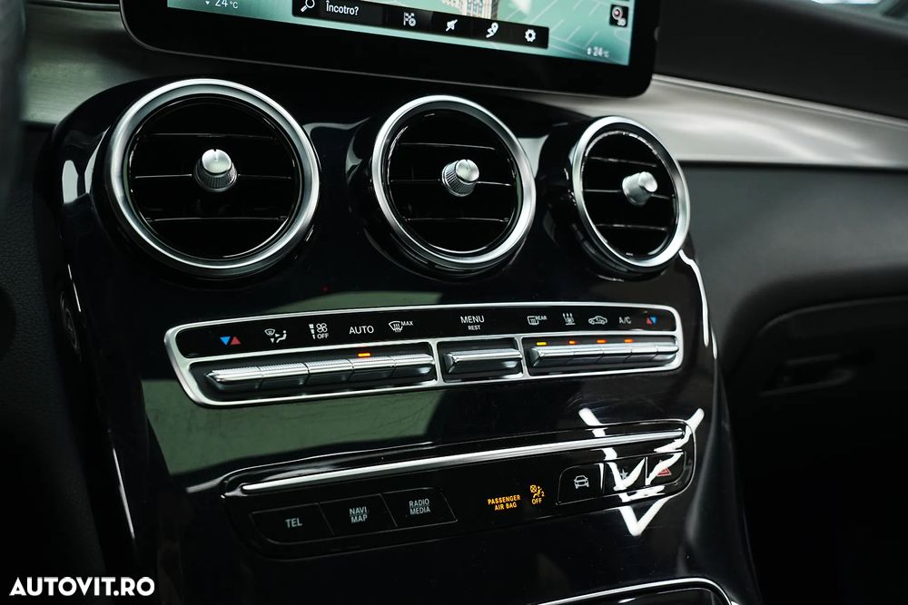 Mercedes-Benz GLC Coupe 300 e 4Matic 9G-TRONIC AMG Line - 34