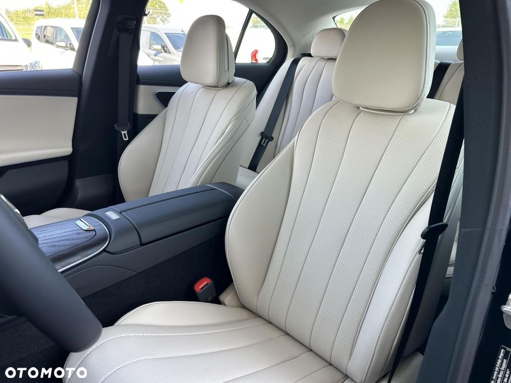 Mercedes-Benz Klasa E - 9