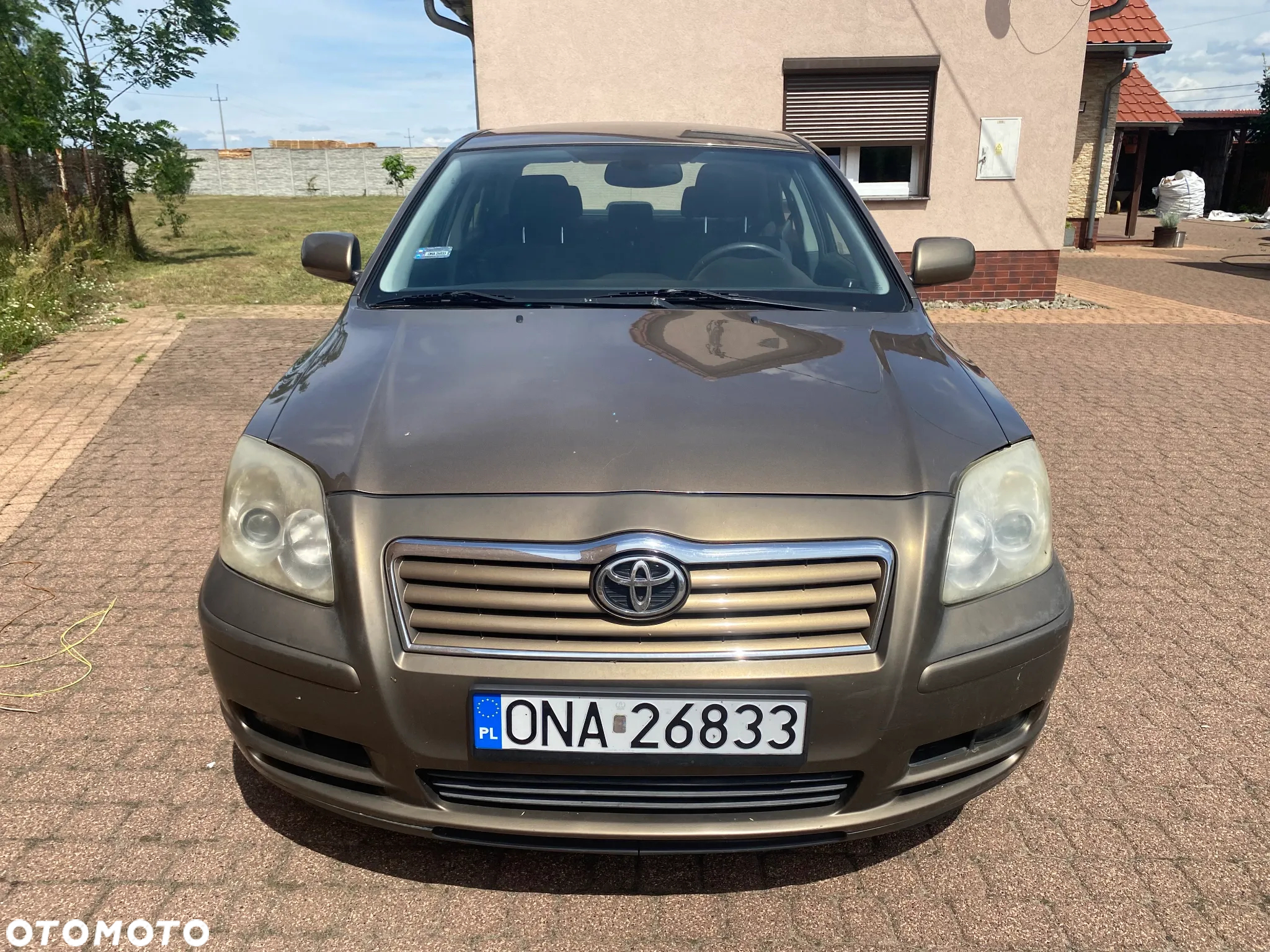 Toyota Avensis - 2