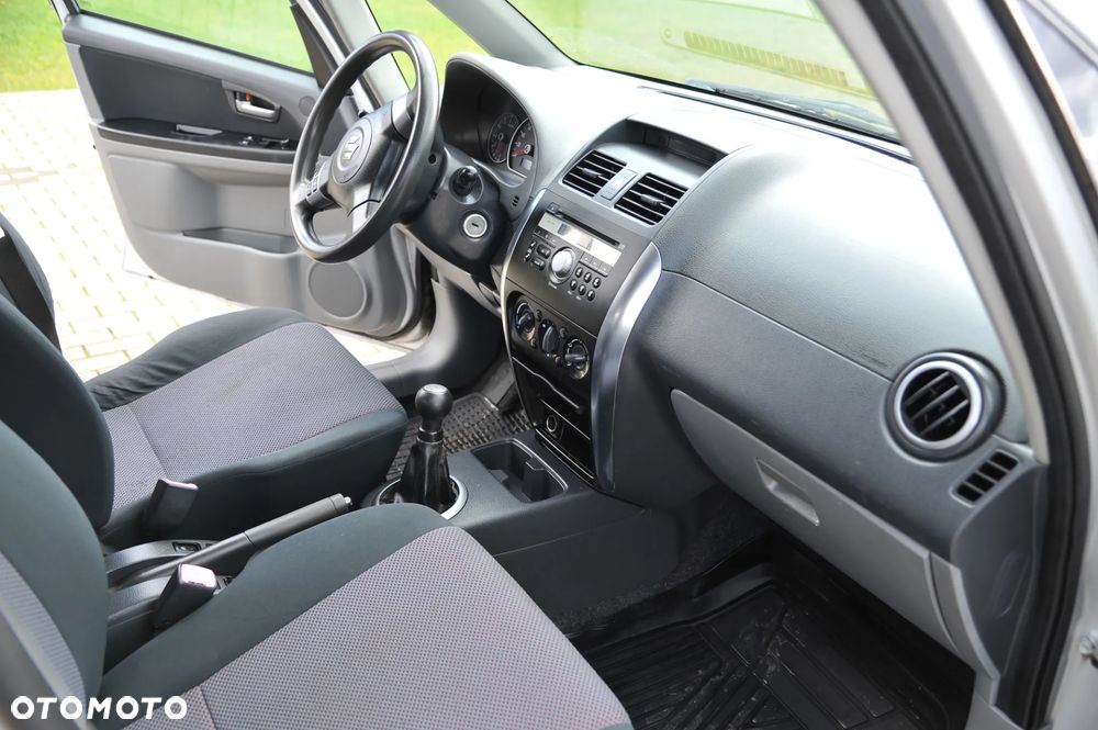 Suzuki SX4 1.6 VVT 4x4 Comfort - 11